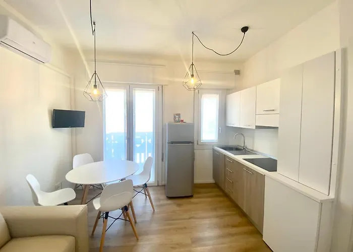 Maria Luisa - Piazza Mazzini - 30 Mt Dal Mare - Jesolo